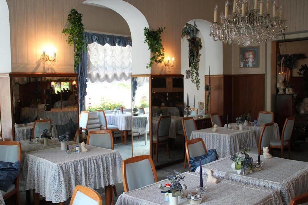 Hotel Villa Konigin Luise 巴特皮尔蒙特 外观 照片